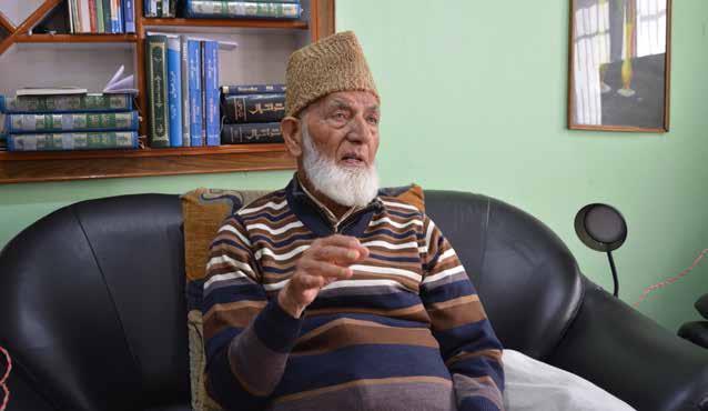 Delhi looking for excuses to create 1990 like situation: Geelani